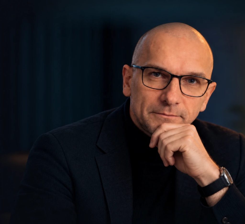 Tomek Kwieciński, Zewnętrzny Dyrektor Marketingu